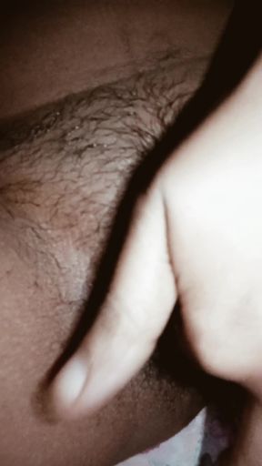 Mallu naughty mom fingering