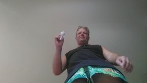 I’m backing you into a corner, tiny! Now you have to masturbate — and keep your eyes fixed on my huge soles the whole time...