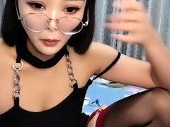 Omege japanese girl with big boobs on cams