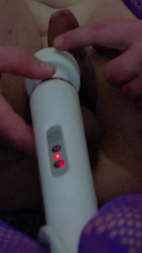 Femboy Looking for Stepdaddy Loves Coming on His Self