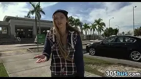 Fresh amateur chick gives sloppy oral in public
