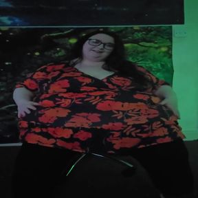Sexy SSBBW Strip Tease on Office Chair