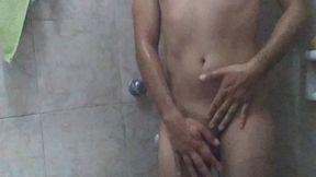 un banito de agua caliente/a bath of hot water