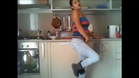 Wetting jeans and sneakers with pee mp4