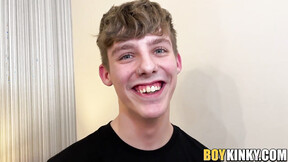 ”Petite Leo Summers isnt aware of the TORMENT he is about to receive”