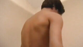 Masturbace, ptáci, neobřezaný penis, neobřezaný – sólový klip amatérských mladých teenagerů šukaných do zadku