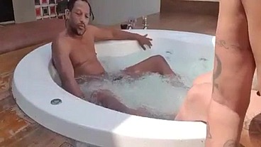 Hydro Scene w Melissa Devassa