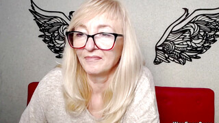 Blonde MILF with glasses on webcam