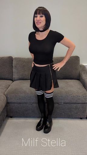 Introducing Lola - She&#039;s Kinda Goth