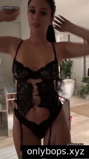 Amateur teen shares her TikTok and OnlyFans content