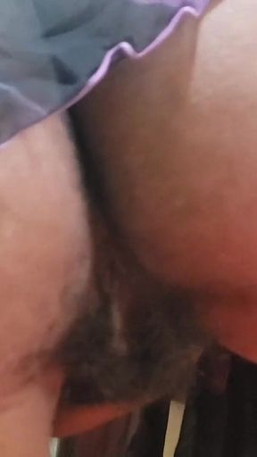 Big Ass Step Mom Got Stucked in the Bedroom