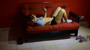 pude ver a la vecina masturbarse luego de ir al gym