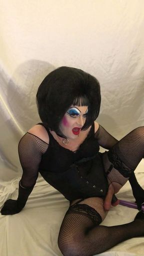 Heavy Makeup Drag Queen deep throats dildo and fucks big vib