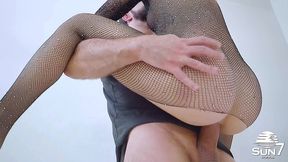 a novinha ruiva provocou o pirocudo e ele rasgou o cu e da buceta dela - com lary lacerda