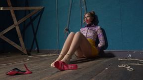 5357 Alana in Wall Cuffed