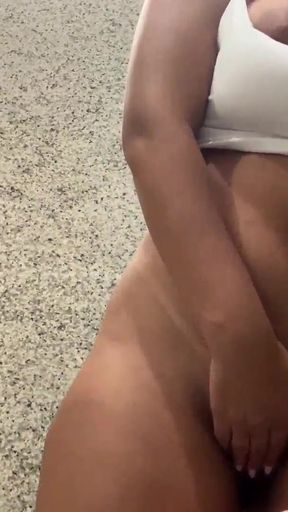FEMALE MASTURBATION IN THE MALL BATHROOM   Clip 2