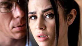 Teen Kylie Rocket got mislead online by a much older guy pretending