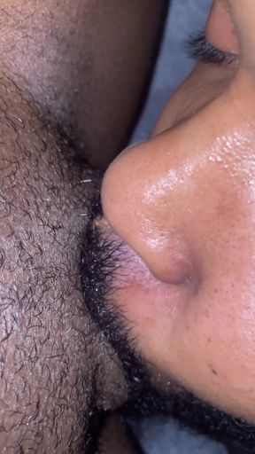 EATING A QUEENS PUSSY   Clip 3