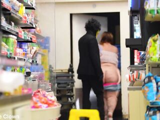 Slutty big beautiful woman Gets Banged At The Local 7- Eleven