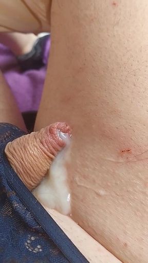 Pussy-plugged Shaved Clit Sissygasm