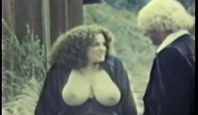 Huge Retro Boobs Get Splashed