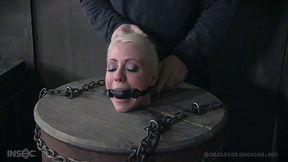 Horny mistress Lorelei Lee is punishing Lorelei Lee and her sex partner