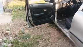 Roxan with flip flops pumps car pedals (3)