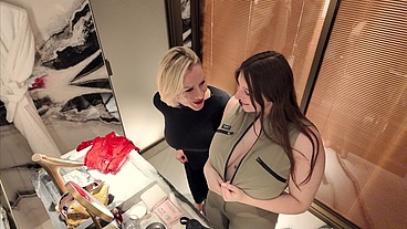 Threesome With Victoria Nova And Gaby On Valentine's Day - Luna Doll
