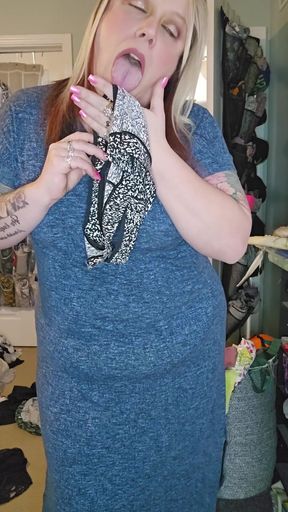 Stepmommy Finds Cum Filled Panties and Fucks Herself to Their Dirty Scent