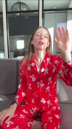 Enjoy this cute moment! Don't forget to subscribe link in bio! 💖