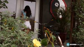 #RRR E4)  *** ZOE AND HER BIKE*