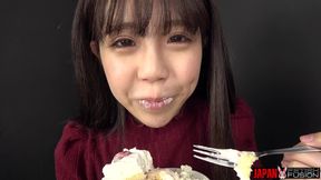 Fuu Natsuhi Chews Various Foods with Her Mouth Open for Your Delight