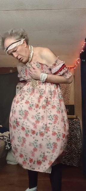 PRITTY DRESS SQUIRT SQUIRT