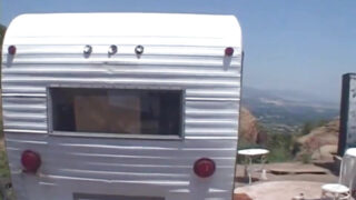 Cô nàng tóc vàng Chelsea Zinn bị địt hậu môn tập thể dữ dội bởi một con cặc to