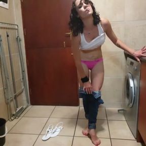 Smoking girl needs to piss desperately | Pissing in jeans