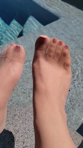 Nylon Feet in water