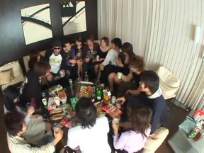 Incredible gangbang: Fresh-faced cuties fingered &amp; sucked