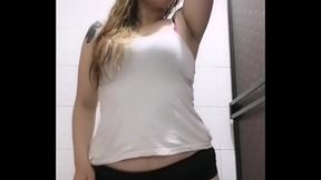 perra de falabella colombia bailando