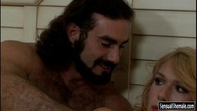 Sexy blonde babe Aspen Brooks gets her juicy asshole banged