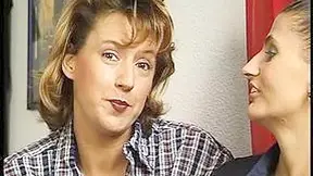 Er Fistete Ihre Fotze Bis Sie Schrie Und Ihren Geilen Orgasmus Hatte