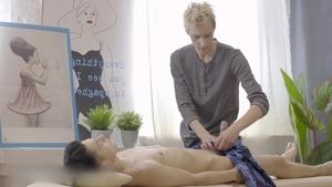Pampering Both Men's Buttocks to Perfection