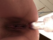 Orgasme anal et double pénétration en solo avec un gode