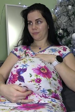 Hot Pregnant MILF Sucks and Gets Cumshot on Belly