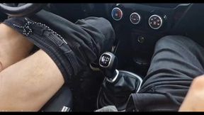 a random passerby got into the car and jerked off the taxi driver to cum!