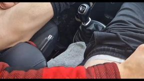 a random passerby got into the car and jerked off the taxi driver to cum!