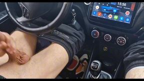 a random passerby got into the car and jerked off the taxi driver to cum!