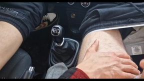 a random passerby got into the car and jerked off the taxi driver to cum!