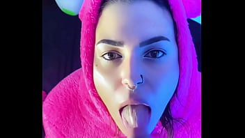 getting cum in my mouth like a good girl