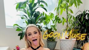 Emma Hix's Perfect Pussy Oiled Up!