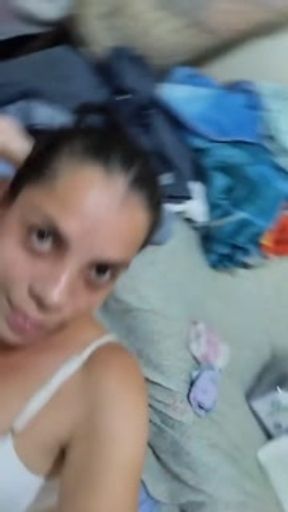 Solita en mi cuarto, dime qué me harías ?